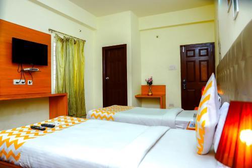 FabHotel ANS Cyber Castle HiTech City — фото 1