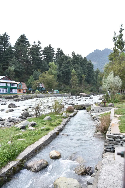 Пахалгам: Lidder Resorts Pahalgam