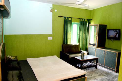 Казаули: Puri Hotel Kasauli