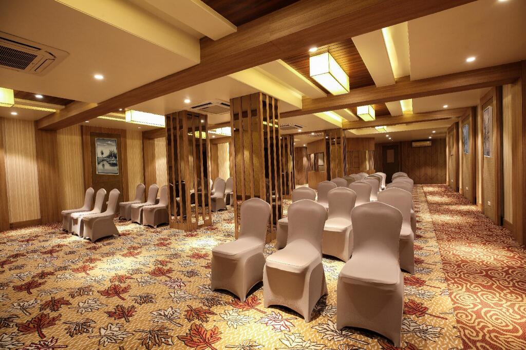 Нашик: Click Hotel Nashik
