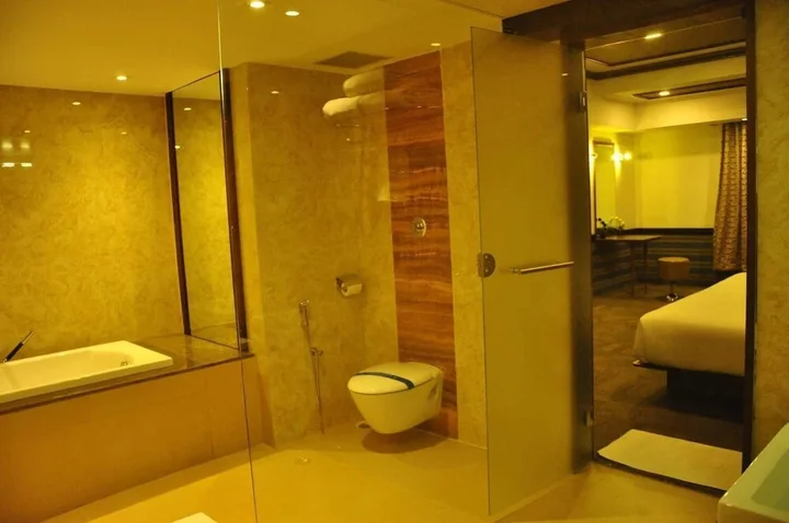 Эроде: Hotel Atrium