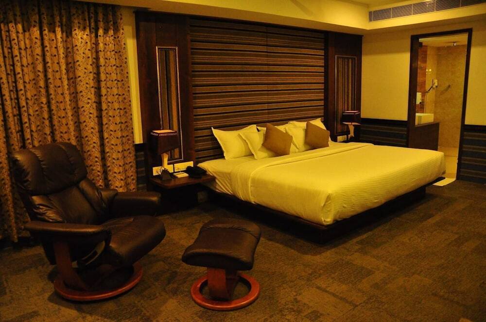 Эроде: Hotel Atrium