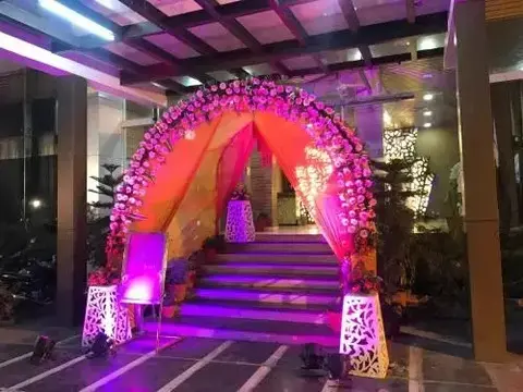 Дехрадун: Paradise Inn