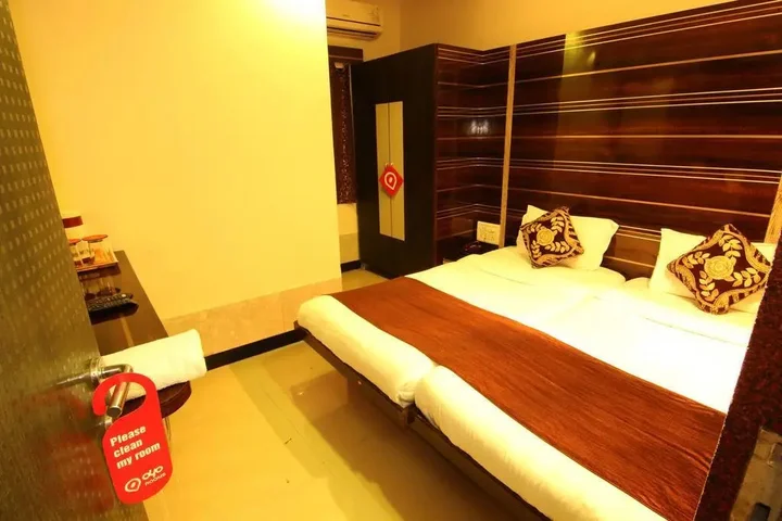 Мумбаи: OYO 424 Hotel Apple Suites