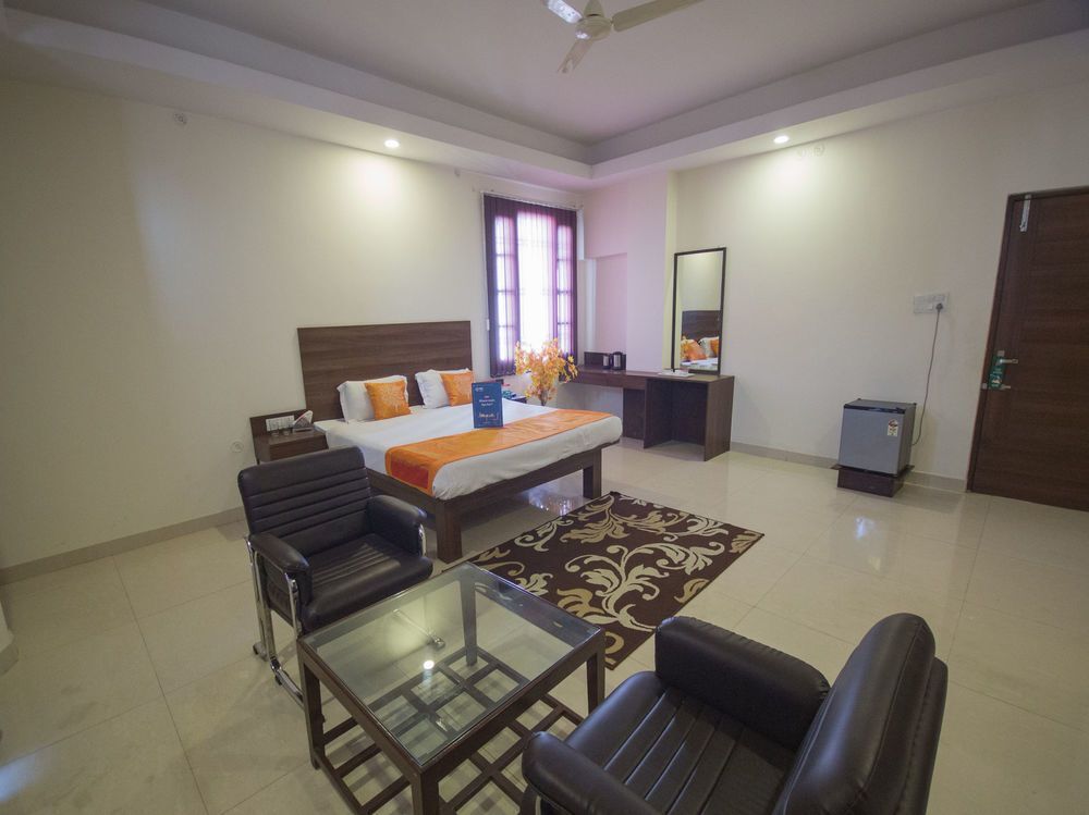 Лакхнау: OYO Rooms Vikrant Khand