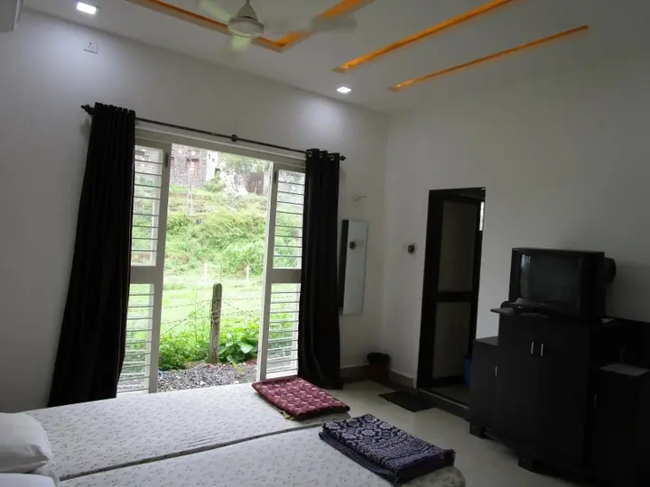 Колхапур: Karkare Holiday Home