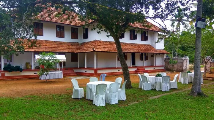 Аллеппи: Villa De Parrai