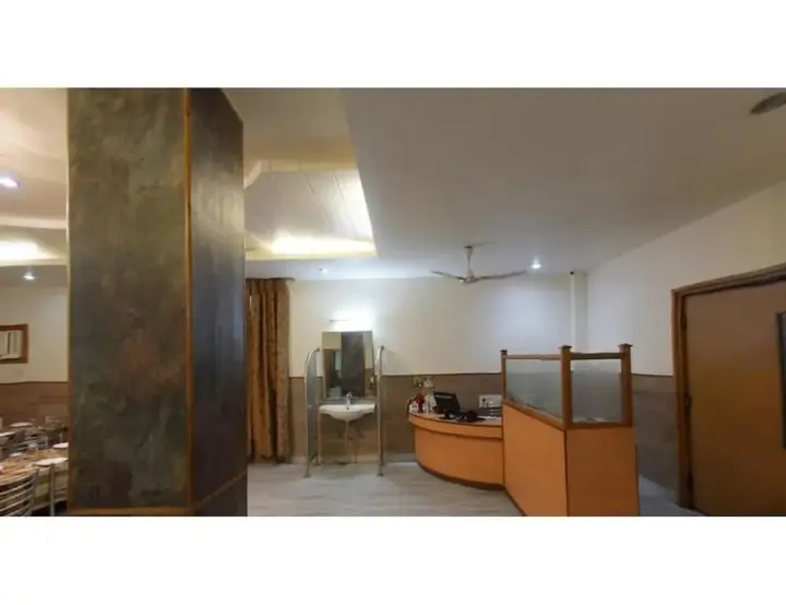 Катра: Vishal Hotel