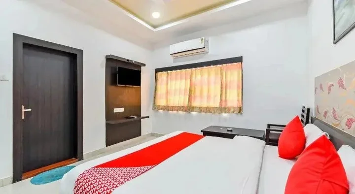 Луни: Hotel Rajputana Heights
