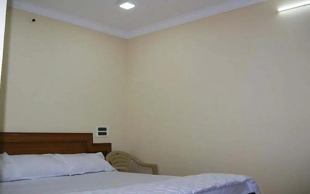 Тирупати: Pujitha Residency