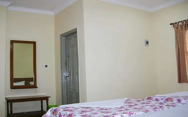 Тирупати: Pujitha Residency