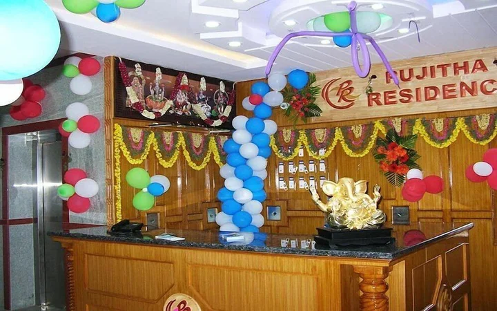 Тирупати: Pujitha Residency