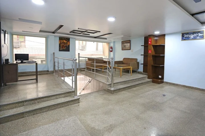 Нью-Дели: OYO 10048 Hotel Aditya Inn