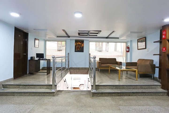 Нью-Дели: OYO 10048 Hotel Aditya Inn