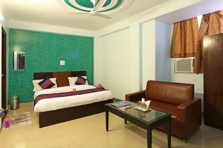 Нью-Дели: OYO 10048 Hotel Aditya Inn