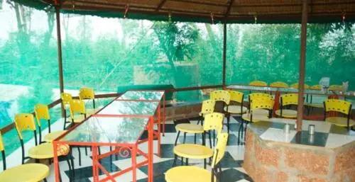 Колхапур: Hornbill Deluxe Hill Resort, Amba Ghat