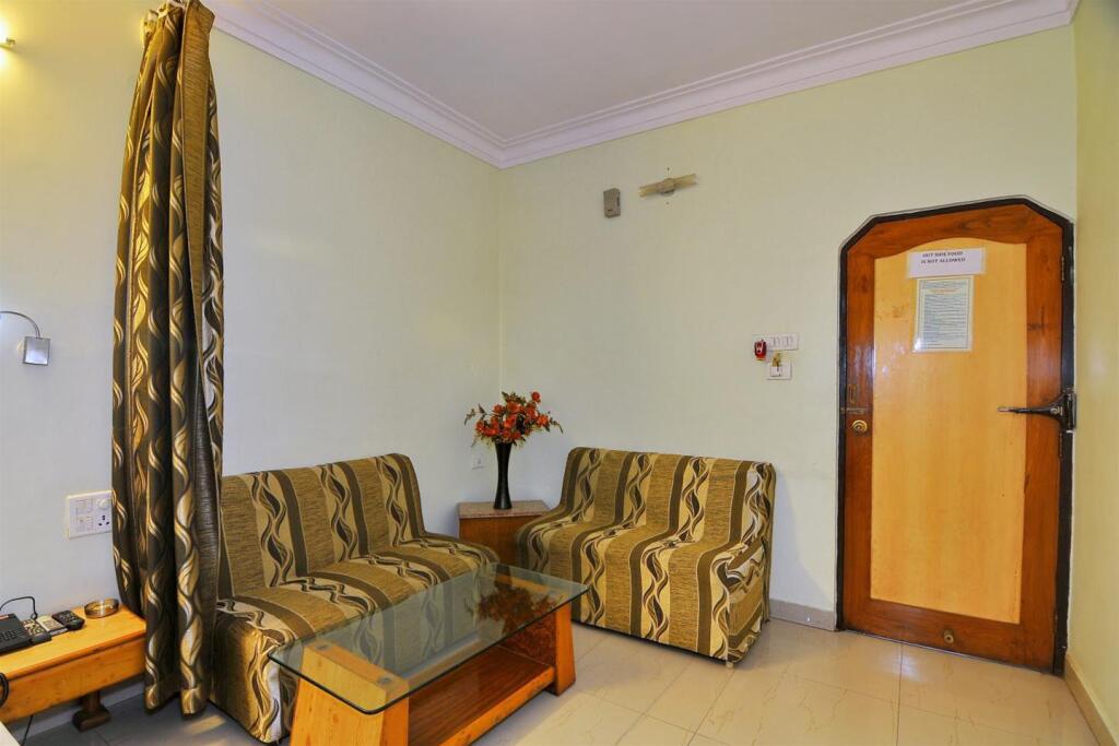 Бедагхат: Hotel Shikhar Palace