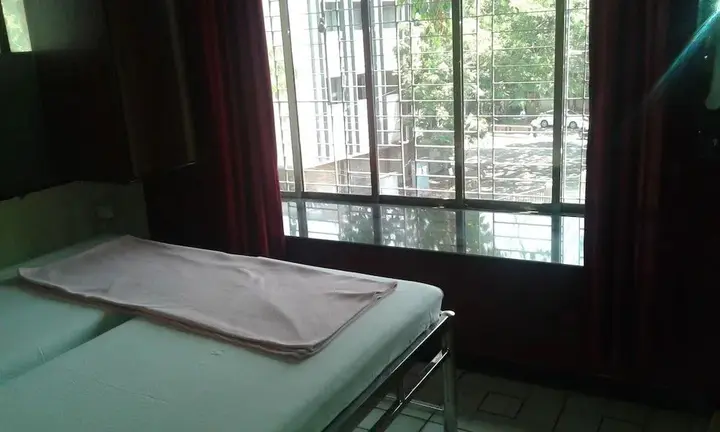 Мумбаи: Hotel Popular Palace
