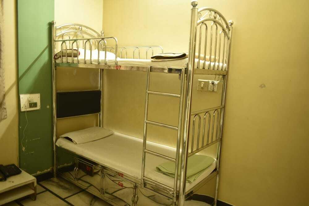Мумбаи: Hotel Popular Palace