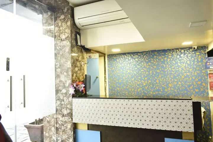 Мумбаи: Hotel Popular Palace