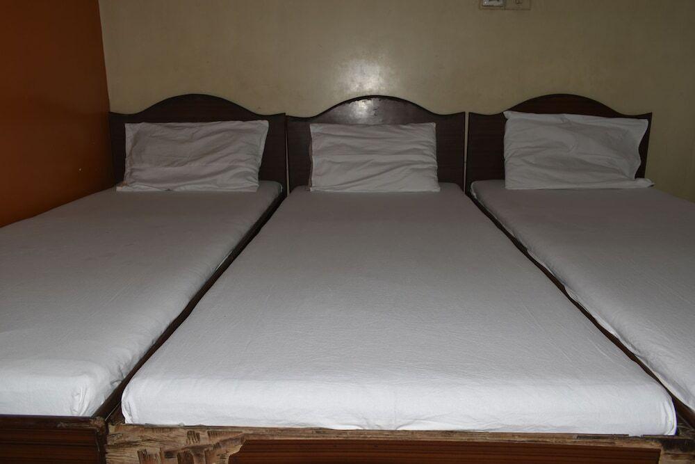 Мумбаи: Hotel Popular Palace