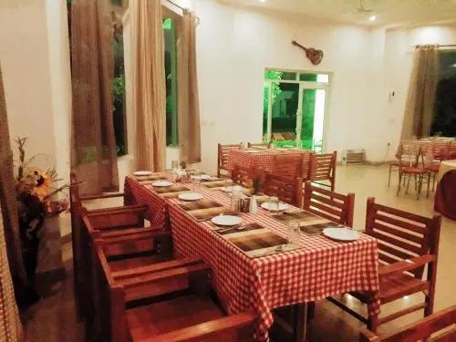 Наинитал: Corbett Holiday Forest Resort