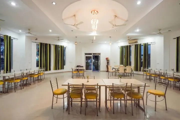 Наинитал: Corbett Holiday Forest Resort