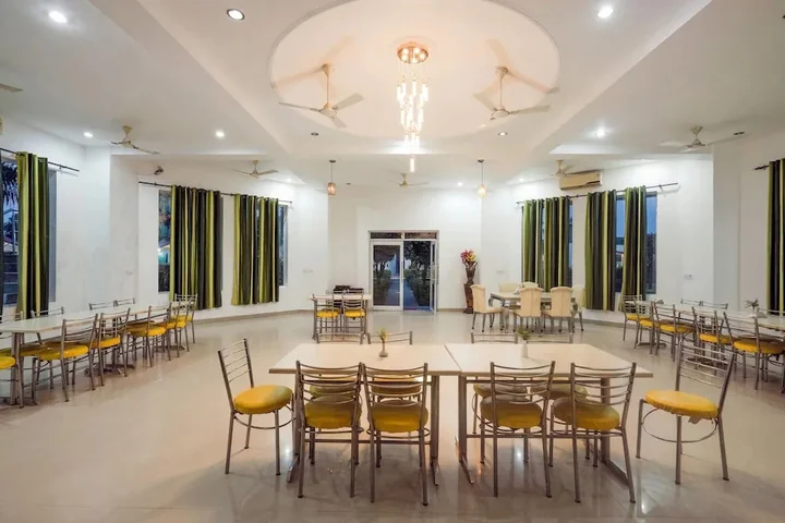 Наинитал: Corbett Holiday Forest Resort