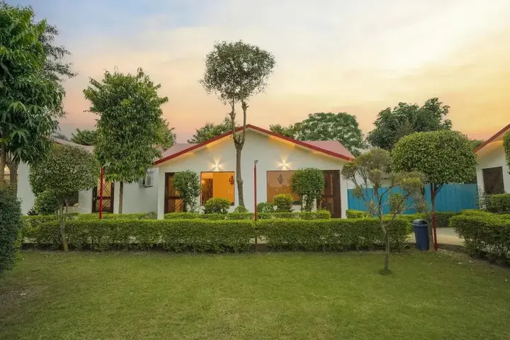Наинитал: Corbett Holiday Forest Resort