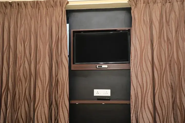 Палани: Abirami Residency