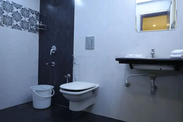 Палани: Abirami Residency