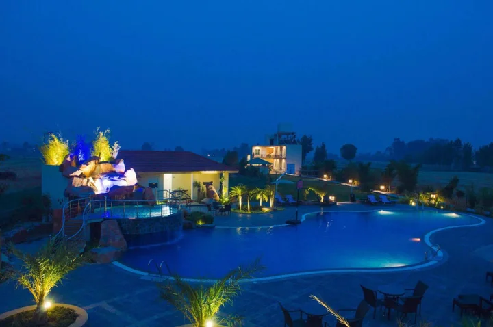 Наинитал: Resort De Coracao