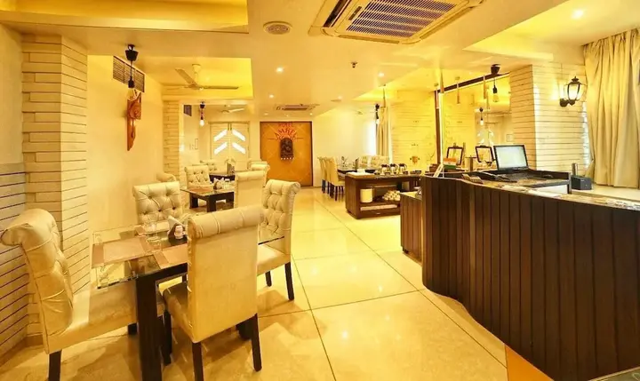 Нагпур: Hotel Amrta