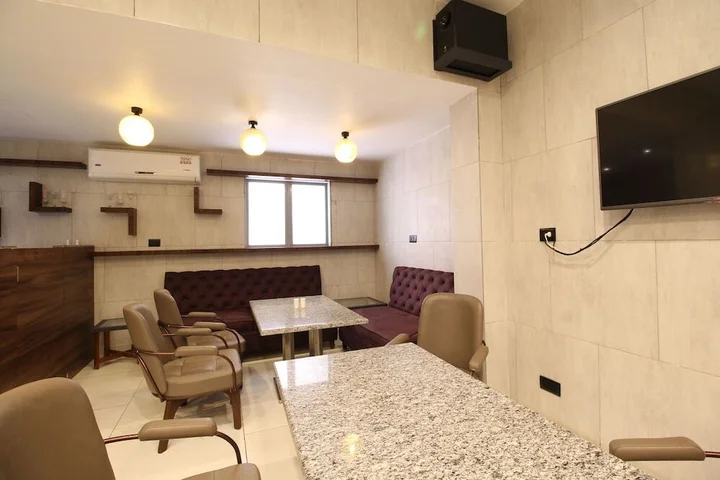 Киим: Hotel Maple IVY