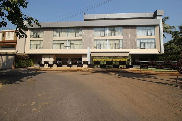 Киим: Hotel Maple IVY