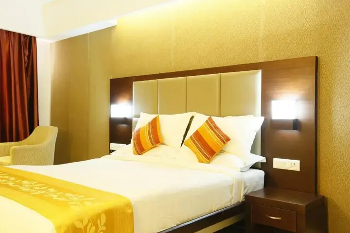 Куруппумтара: Hotel Moonlit Regency