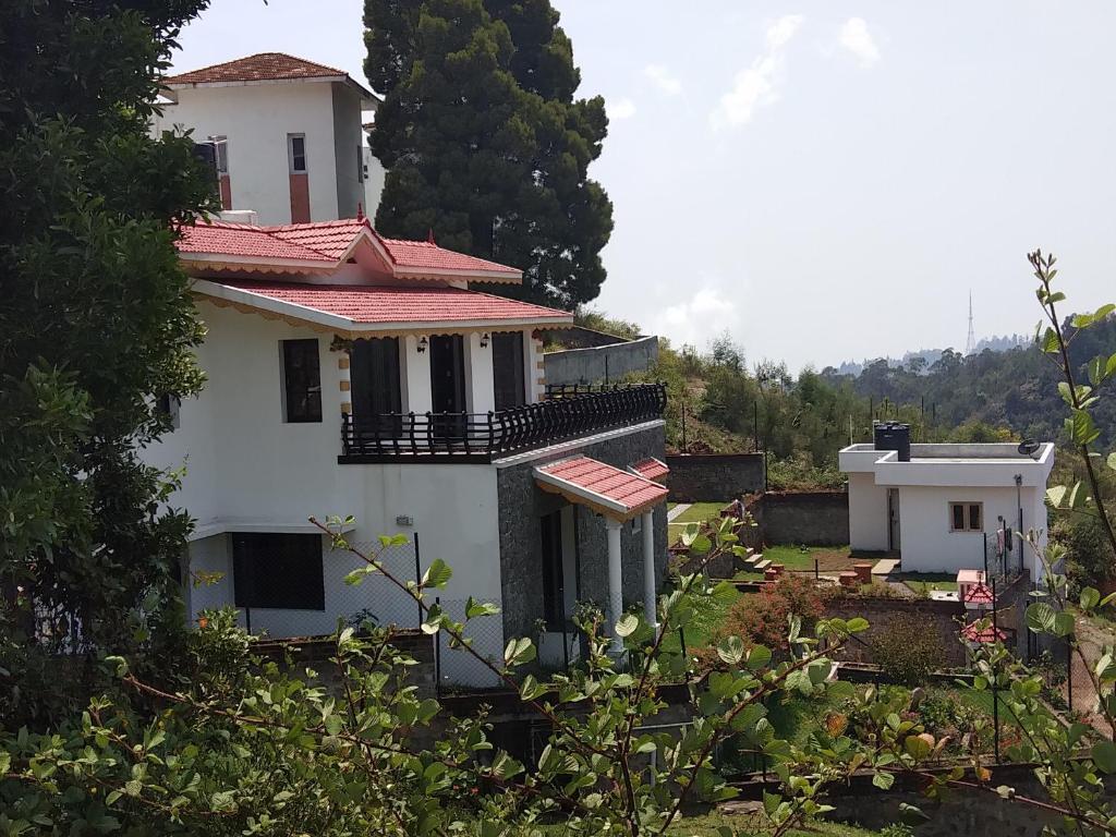 Кодайканал: Adhithya Holidays