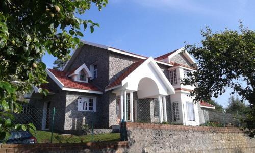 Кодайканал: Adhithya Holidays