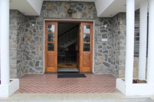 Кодайканал: Adhithya Holidays