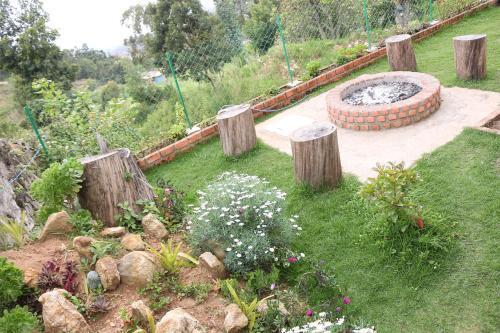 Кодайканал: Adhithya Holidays