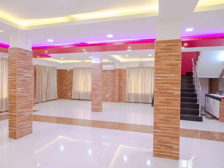 Тируванантапурам: OYO 5805 Uthradam Towers