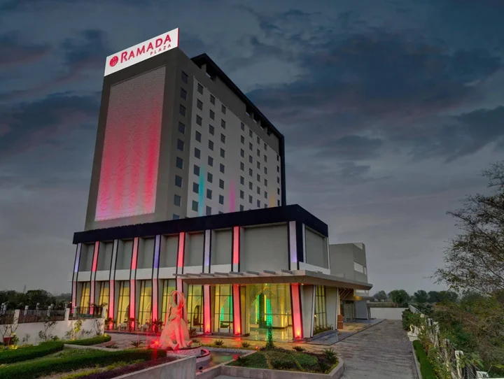 Агра: Ramada Plaza by Wyndham Agra