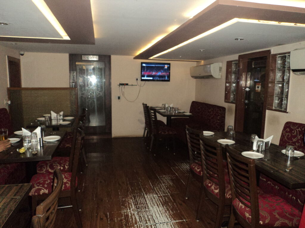 Мумбаи: Hotel Q Deck Rooms