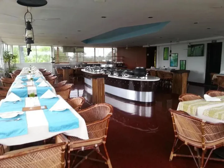 Тируванантапурам: Aquarock Hotel