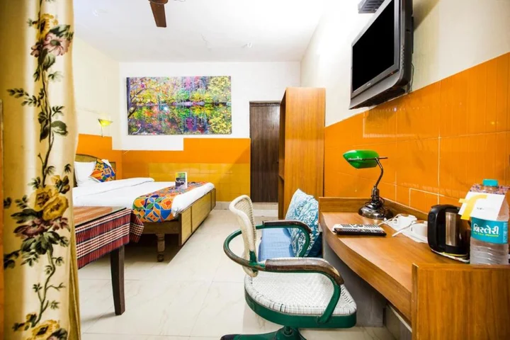 Дехрадун: Hotel Ashrey