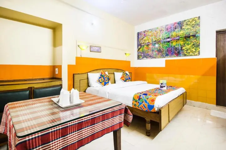 Дехрадун: Hotel Ashrey