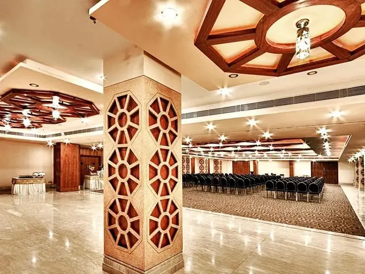 Ахмедабад: Avalon Hotel