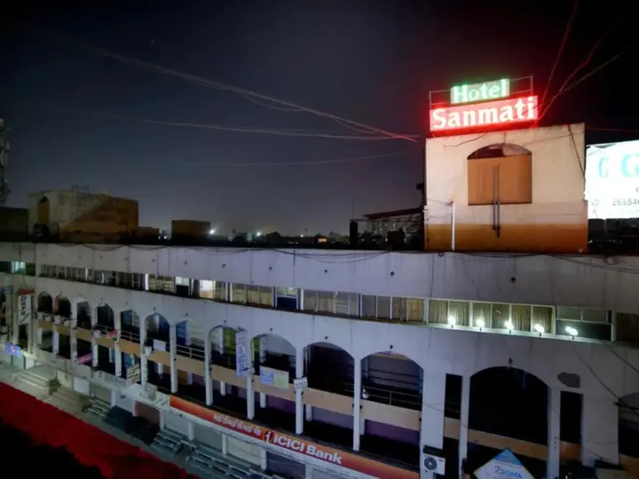 Ахмедабад: Hotel Sanmati
