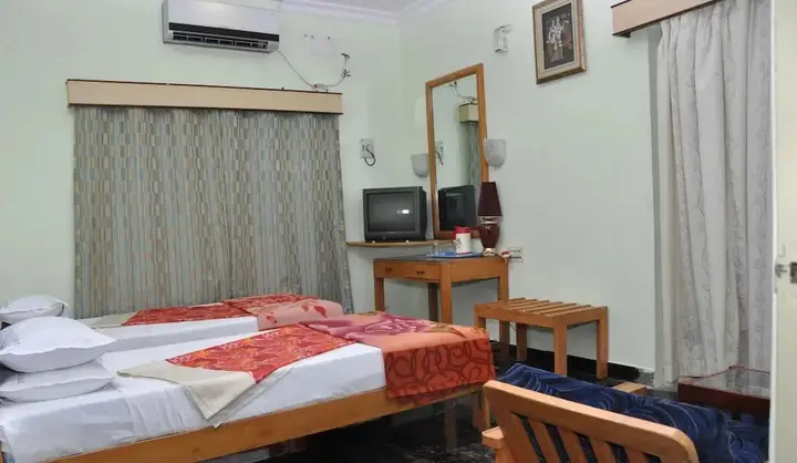 Тируваннамалай: Trishul Hotel