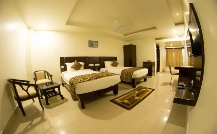 Висакхапатнам: OYO 1302 Hotel Green Apple